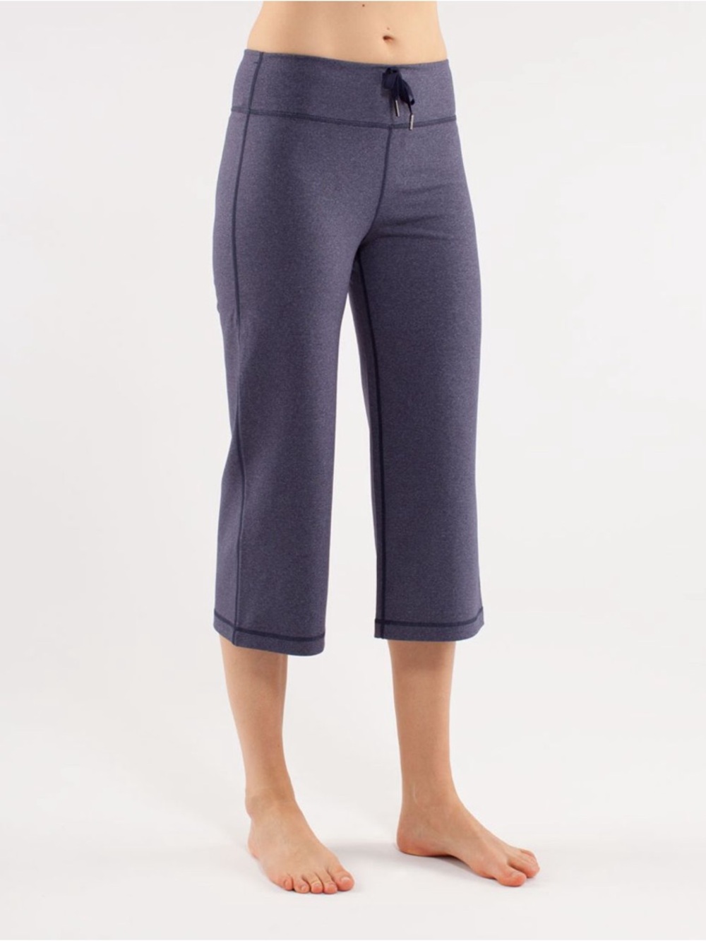 Lululemon Relaxed Fit Crop II in Heathered Deep Indigo Size 8